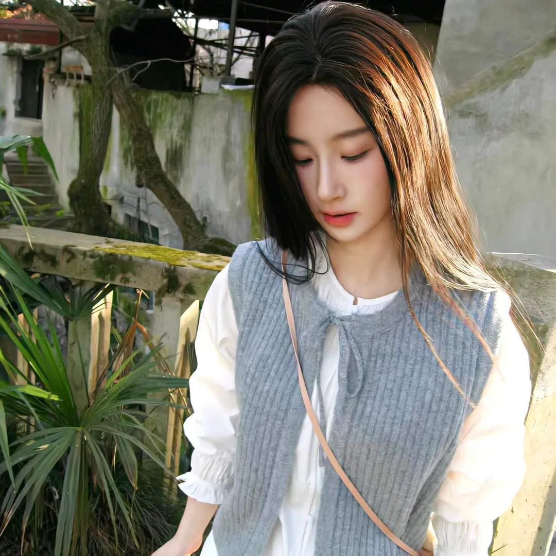 艳谍飘香